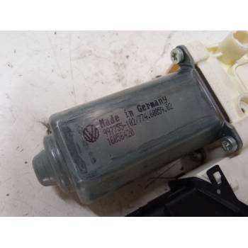 MOTOR ELEVALUNA TRASERO DERECHO 