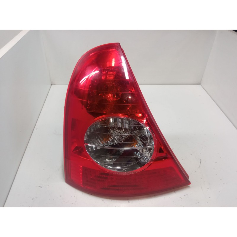 Recambio de piloto trasero izquierdo para renault clio ii (bb_, cb_) 1.5 dci (b/cb07) referencia OEM IAM   