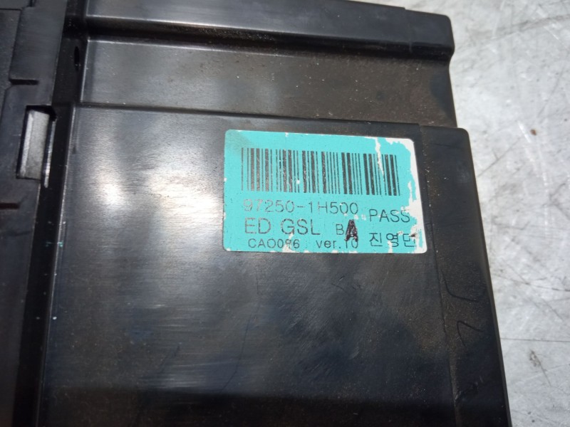 Recambio de mando climatizador para kia cee´d hatchback (ed) 1.6 referencia OEM IAM 972501H500  