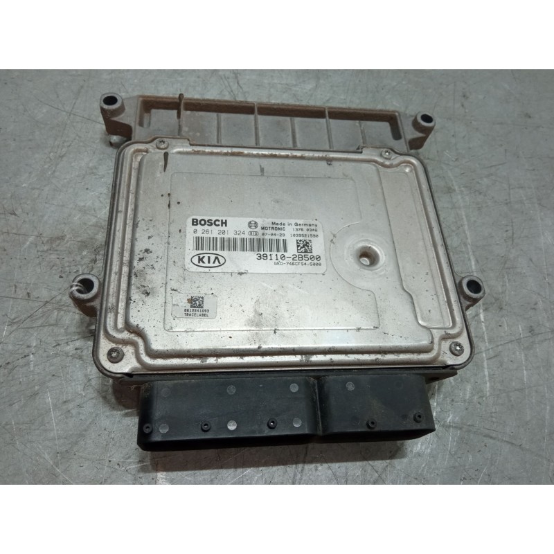 Recambio de centralita motor uce para kia cee´d hatchback (ed) 1.6 referencia OEM IAM 391102B500 0261201324 