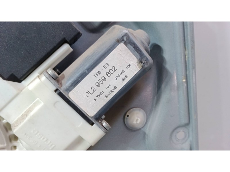 Recambio de elevalunas electrico izquierdo 3p para seat ibiza iii (6l1) 1.9 tdi referencia OEM IAM 6L2959802  