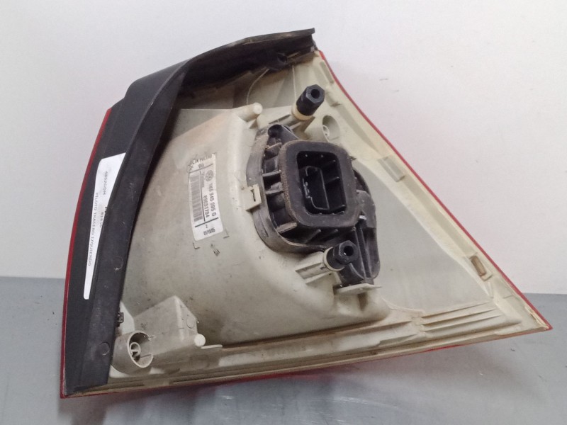 Recambio de piloto trasero izquierdo para volkswagen golf v (1k1) 2.0 tdi referencia OEM IAM 1K6945095G  