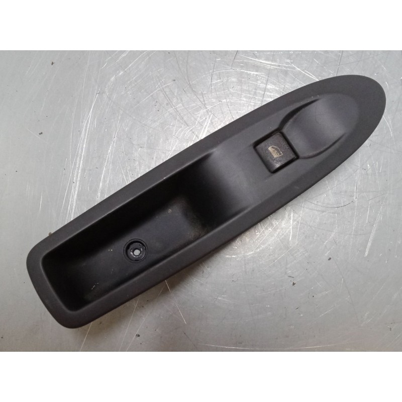 Recambio de mando elevalunas trasero derecho para citroën c4 ii (nc_) 1.6 hdi 90 referencia OEM IAM   