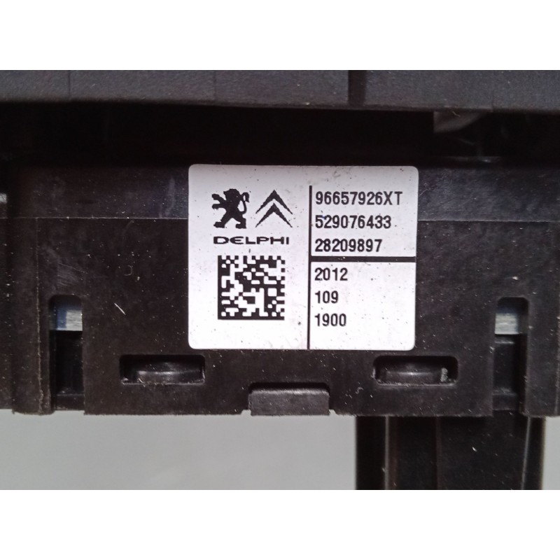 Recambio de mando elevalunas trasero derecho para citroën c4 ii (nc_) 1.6 hdi 90 referencia OEM IAM   