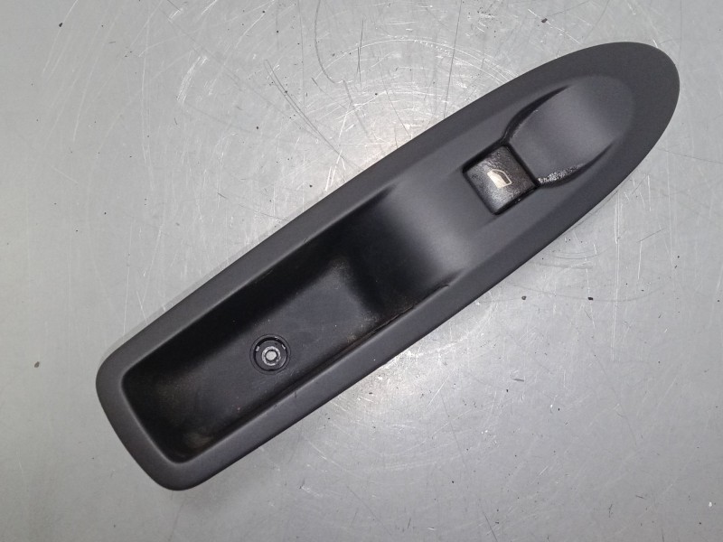 Recambio de mando elevalunas trasero izquierdo para citroën c4 ii (nc_) 1.6 hdi 90 referencia OEM IAM   