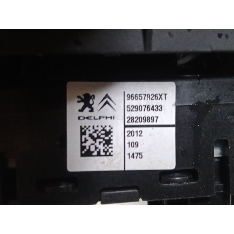 Recambio de mando elevalunas trasero izquierdo para citroën c4 ii (nc_) 1.6 hdi 90 referencia OEM IAM   