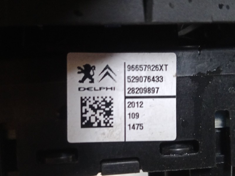 Recambio de mando elevalunas trasero izquierdo para citroën c4 ii (nc_) 1.6 hdi 90 referencia OEM IAM   