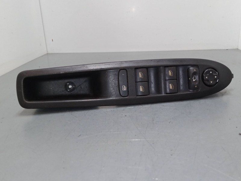 Recambio de mando elevalunas delantero izquierdo para citroën c4 ii (nc_) 1.6 hdi 90 referencia OEM IAM 96657050  