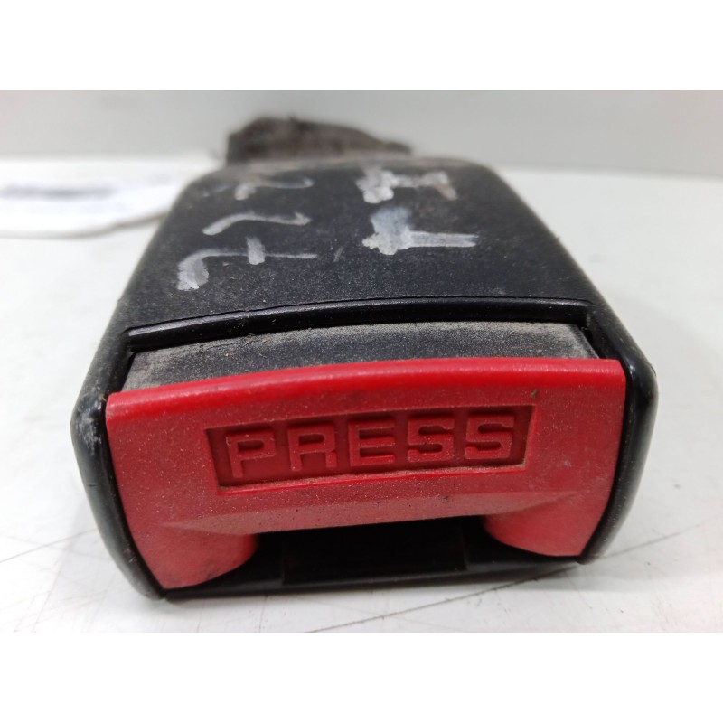 Recambio de anclaje cinturon trasero derecho para citroën c15 furgoneta/monovolumen (vd_) 1.9 d referencia OEM IAM   