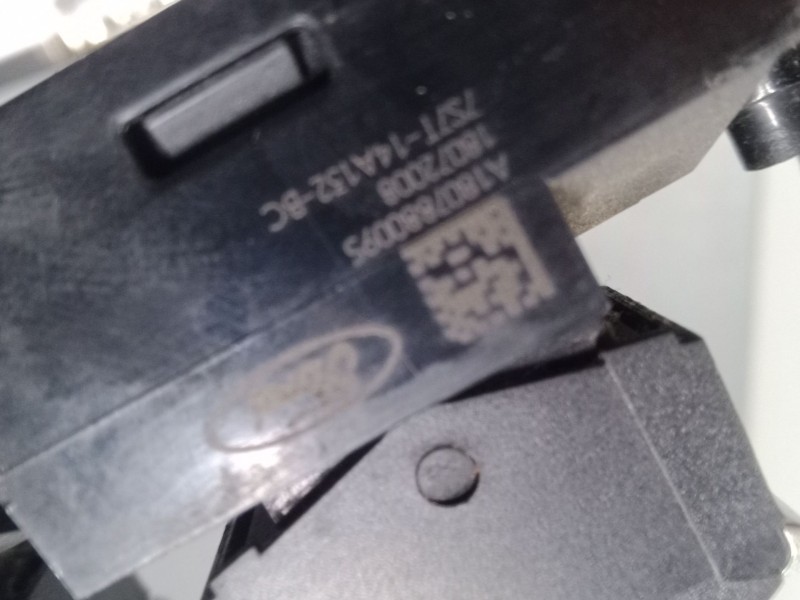 Recambio de mando elevalunas delantero izquierdo para ford mondeo iv (ba7) 2.0 tdci referencia OEM IAM   