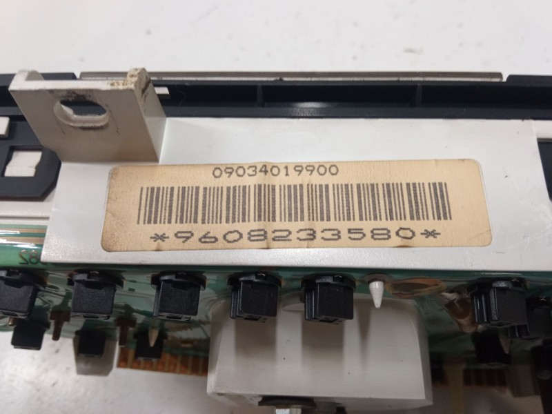 Recambio de cuadro instrumentos para peugeot 106 i (1a, 1c) 1.4 d referencia OEM IAM 9608233580  