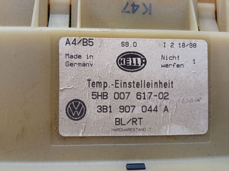Recambio de mando climatizador para volkswagen passat b3/b4 (3a2, 35i) 1.9 tdi referencia OEM IAM 5HB00761702 3B1907044A 