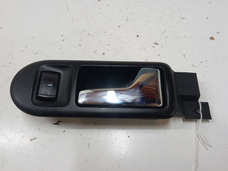 Recambio de maneta interior puerta delantera derecha para volkswagen passat b3/b4 (3a2, 35i) 1.9 tdi referencia OEM IAM 3B183711