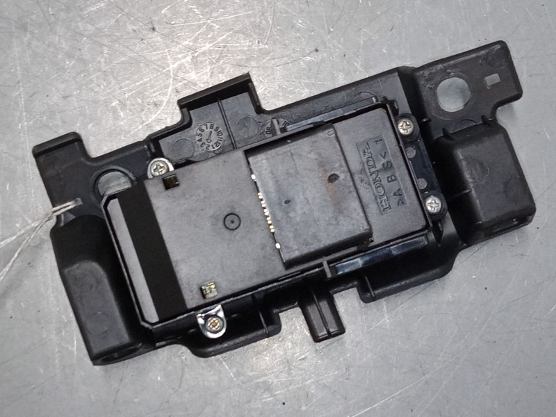 Recambio de mando elevalunas trasero derecho para honda cr-v iii (re_) 2.2 i-ctdi 4wd (re6) referencia OEM IAM   