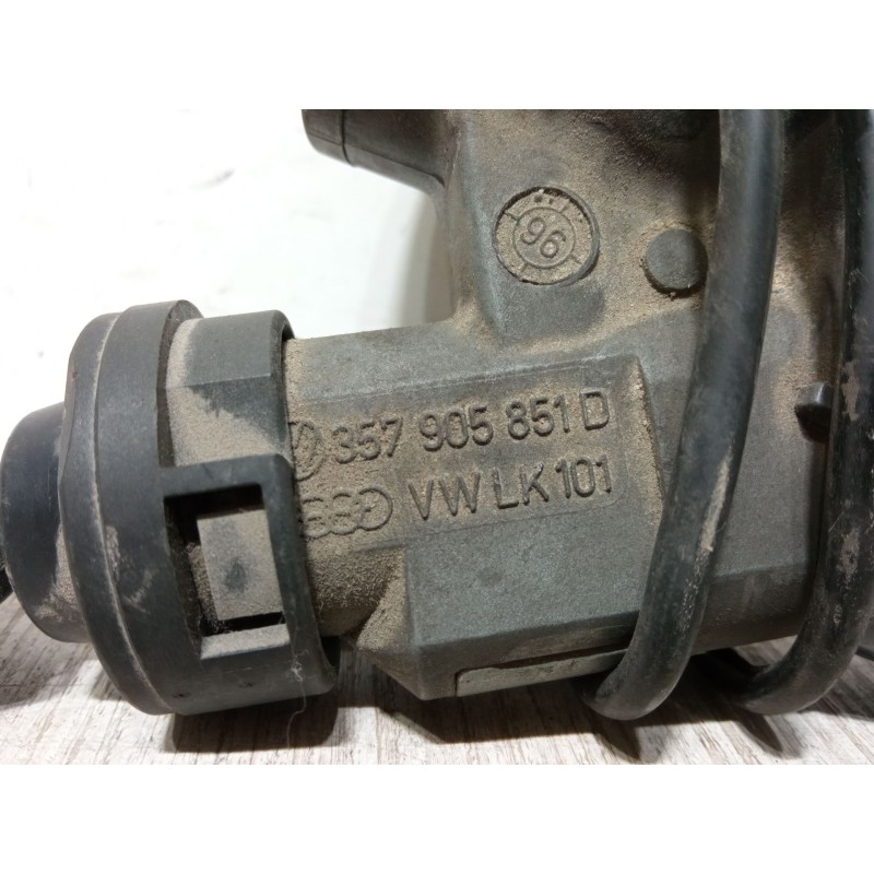 Recambio de clausor para volkswagen polo iii (6n1) 45 1.0 referencia OEM IAM 357905851D  
