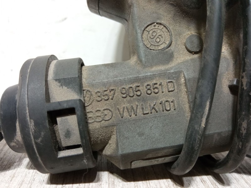 Recambio de clausor para volkswagen polo iii (6n1) 45 1.0 referencia OEM IAM 357905851D  