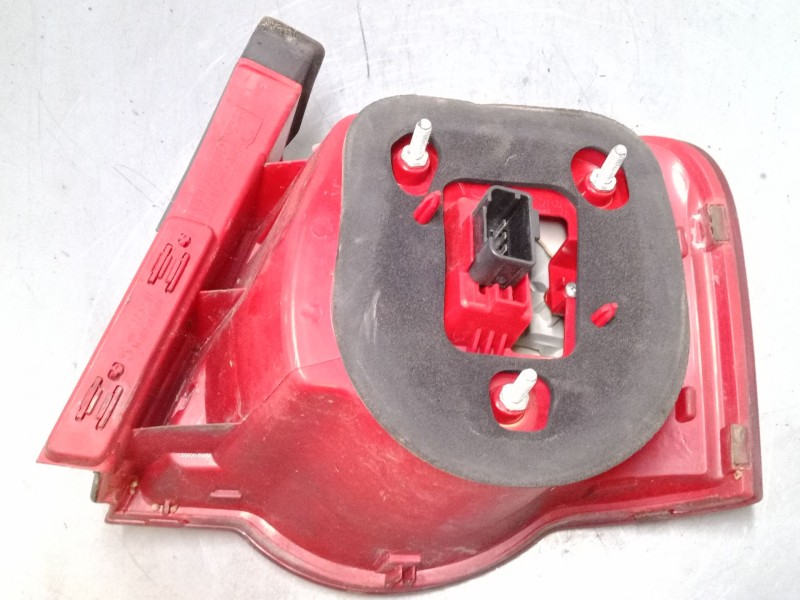 Recambio de piloto trasero izquierdo para volkswagen passat b6 (3c2) 2.0 tdi referencia OEM IAM   