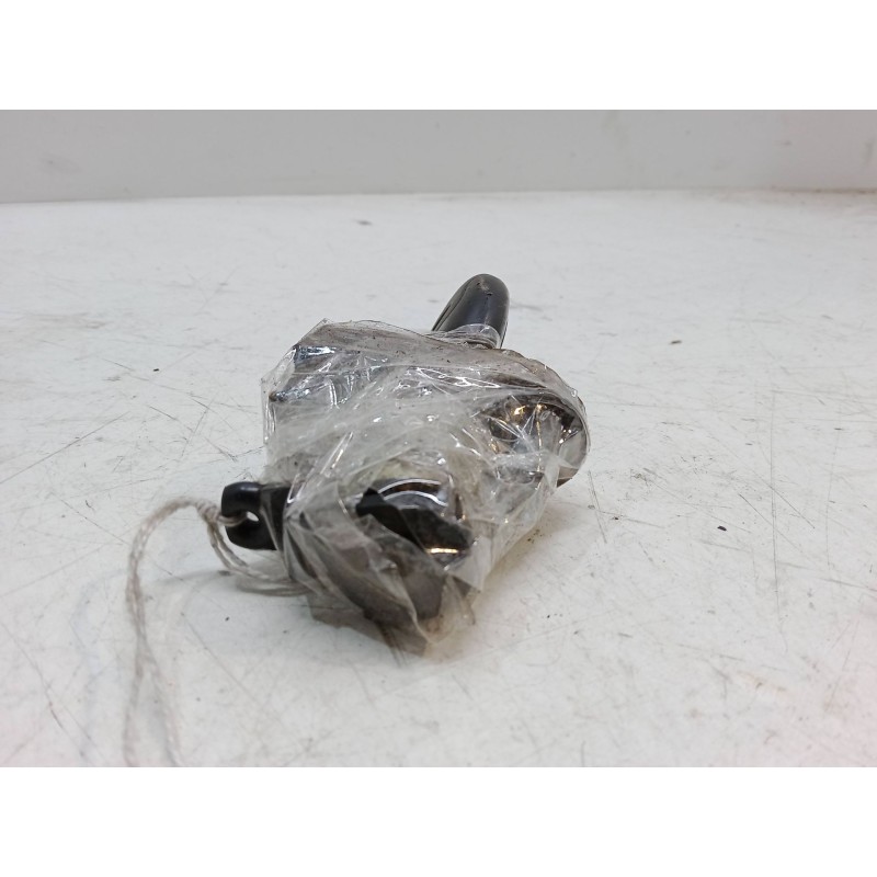 Recambio de bombin puerta delantera izquierda para ford fiesta v (jh_, jd_) 1.4 tdci referencia OEM IAM   