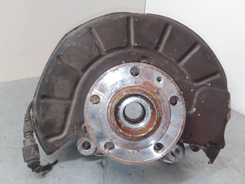 Recambio de mangueta delantera izquierda para volkswagen passat b6 (3c2) 2.0 tdi referencia OEM IAM   