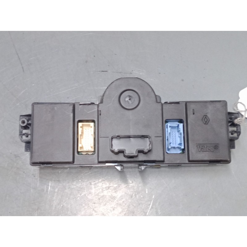 Recambio de mando climatizador para renault modus / grand modus (f/jp0_) 1.2 16v (jp0w) referencia OEM IAM 8200563524  