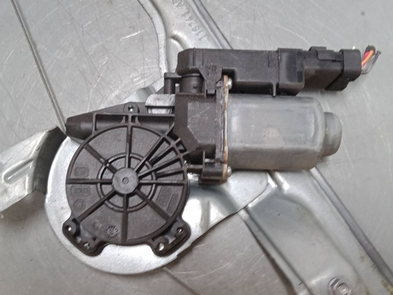 Recambio de elevalunas electrico delantero izquierdo para renault modus / grand modus (f/jp0_) 1.2 16v (jp0w) referencia OEM IAM