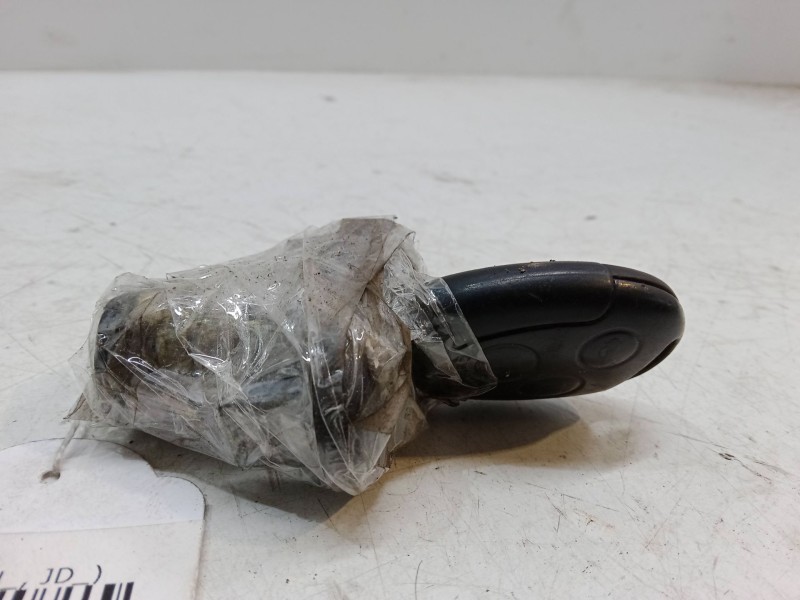 Recambio de bombin puerta delantera izquierda para ford fiesta v (jh_, jd_) 1.4 tdci referencia OEM IAM   