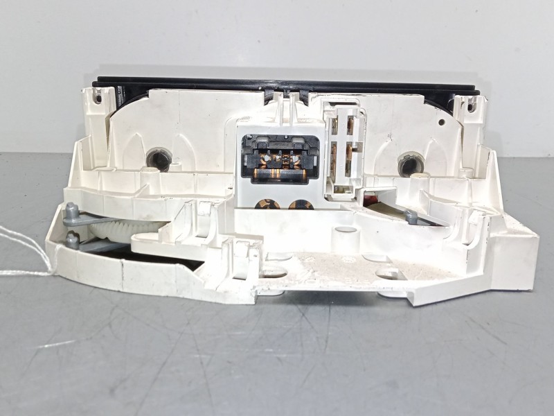 Recambio de mando climatizador para volkswagen polo (6n2) 1.0 referencia OEM IAM 1J0820045F  