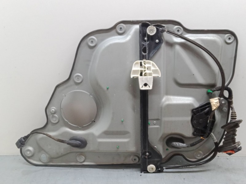 Recambio de elevalunas electrico trasero izquierdo para volkswagen touran (1t1, 1t2) 1.9 tdi referencia OEM IAM 1T0839729H  
