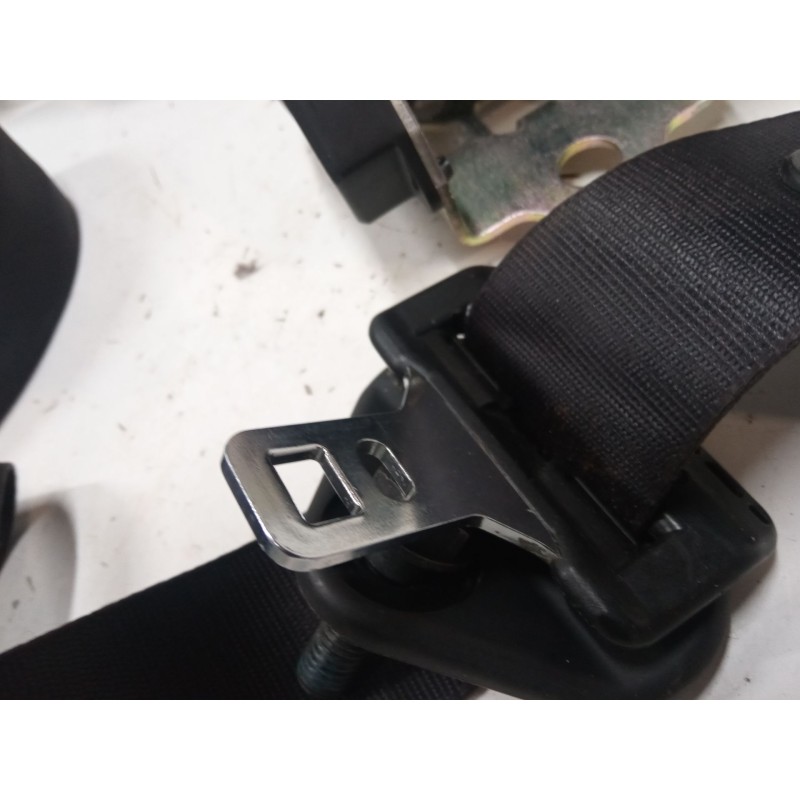 Recambio de cinturon seguridad trasero derecho para ford transit connect (p65_, p70_, p80_) 1.8 tdci referencia OEM IAM   