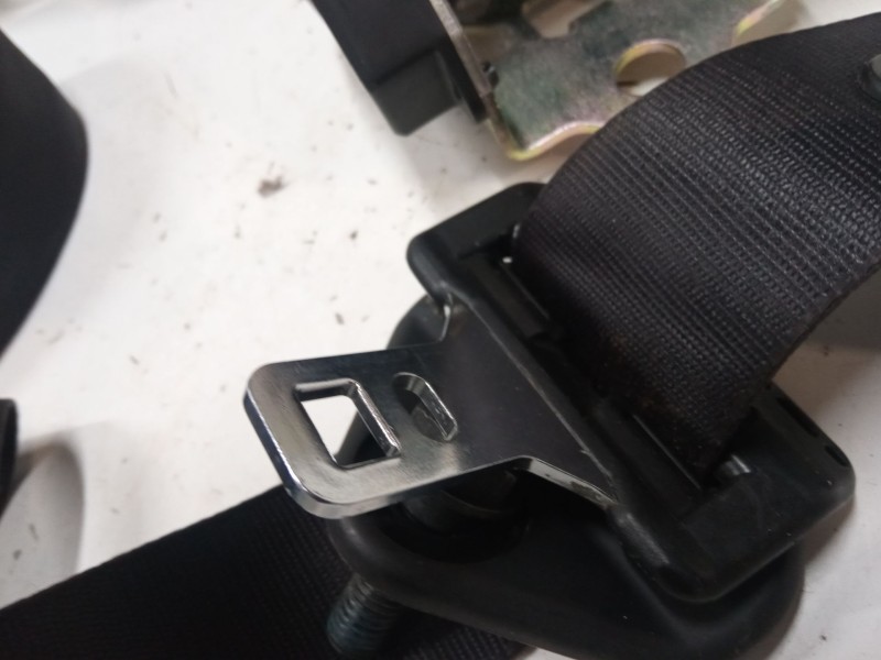 Recambio de cinturon seguridad trasero derecho para ford transit connect (p65_, p70_, p80_) 1.8 tdci referencia OEM IAM   