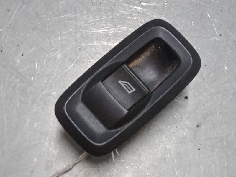Recambio de mando elevalunas delantero derecho para ford fiesta vi (cb1, ccn) 1.4 tdci referencia OEM IAM   