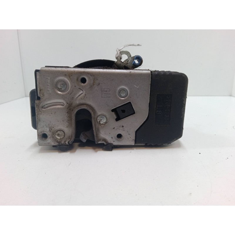 Recambio de cerradura puerta delantera izquierda para renault trafic ii furgoneta (fl) 1.9 dci 100 (fl0c) referencia OEM IAM   