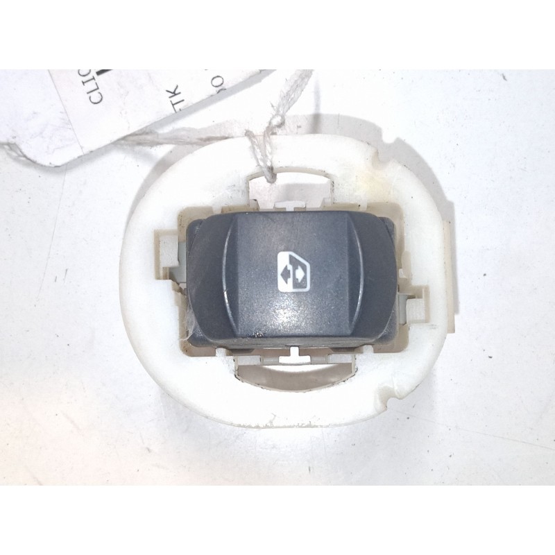 Recambio de mando elevalunas delantero derecho para renault clio iii (br0/1, cr0/1) 1.5 dci (br17, cr17) referencia OEM IAM   