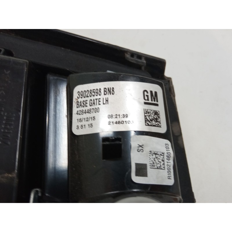 Recambio de piloto trasero porton izquierdo para opel zafira tourer c (p12) 1.6 cdti (75) referencia OEM IAM 39028598  