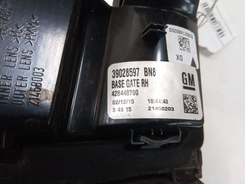 Recambio de piloto trasero porton derecho para opel zafira tourer c (p12) 1.6 cdti (75) referencia OEM IAM 39028597  