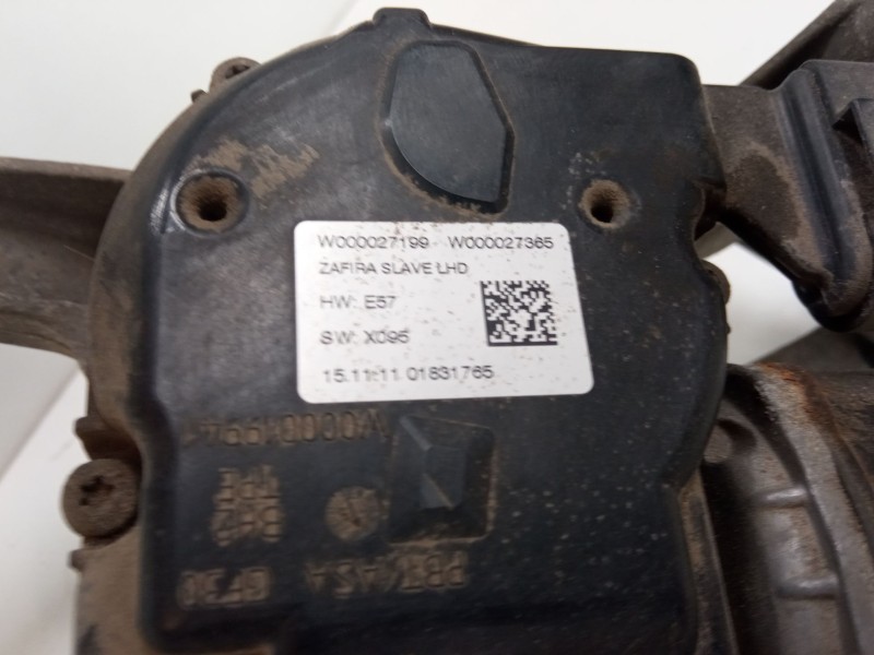 Recambio de motor limpiaparabrisas delantero derecho para opel zafira tourer c (p12) 1.6 cdti (75) referencia OEM IAM W000027365