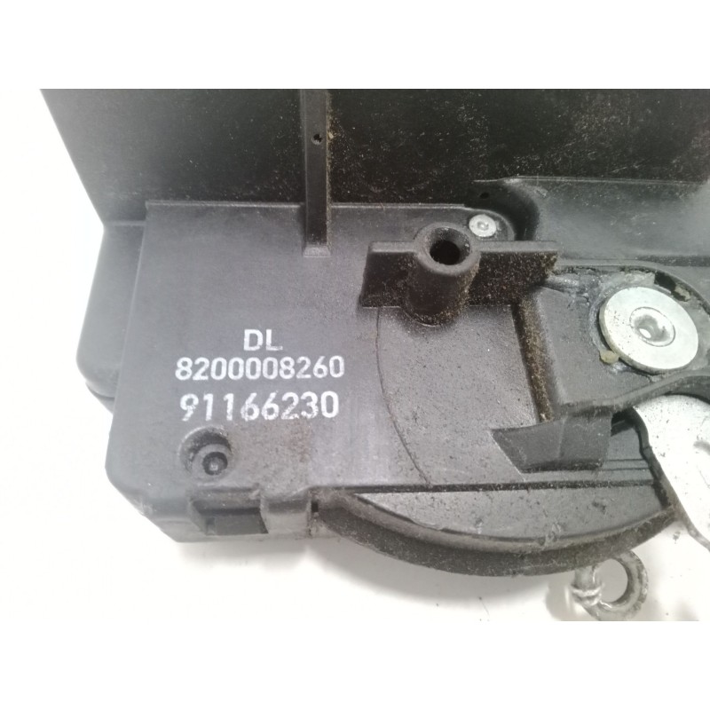 Recambio de cerradura puerta delantera izquierda para renault trafic ii furgoneta (fl) 1.9 dci 100 (fl0c) referencia OEM IAM   