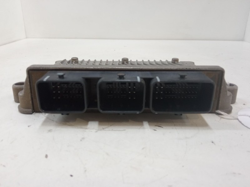 Recambio de centralita motor uce para citroën c3 ii (sc_) 1.4 referencia OEM IAM 9666909780 V29006828A 