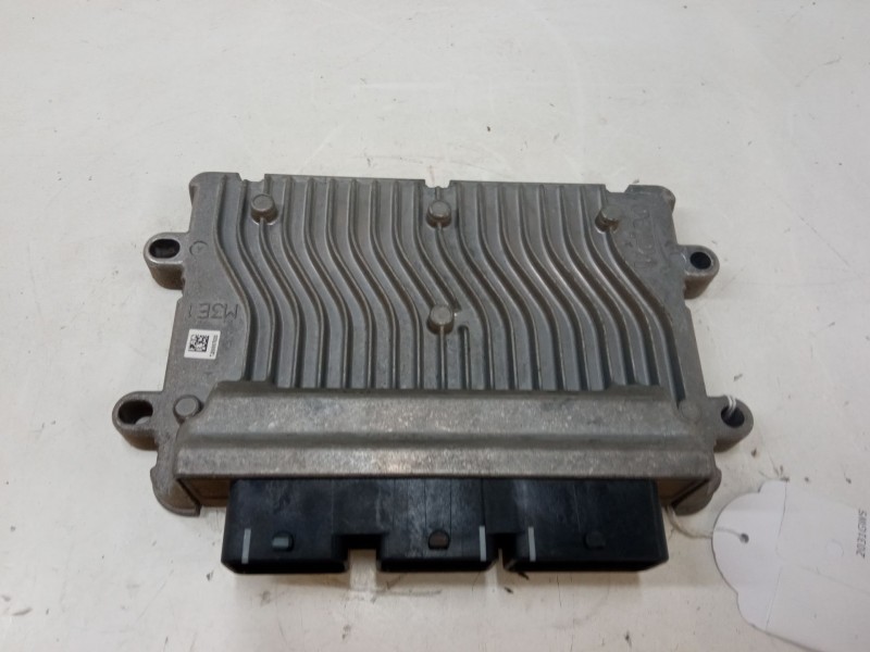 Recambio de centralita motor uce para citroën c3 ii (sc_) 1.4 referencia OEM IAM 9666909780 V29006828A 