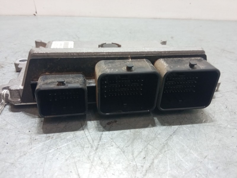 Recambio de centralita motor uce para citroën c3 ii (sc_) 1.0 vti 68 referencia OEM IAM 9811545080 9800913080 V29059263A V46.11