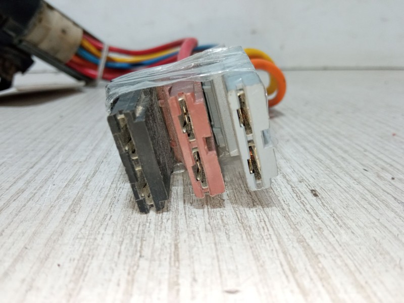 Recambio de clausor para peugeot partner monospace (5_, g_) 1.9 d referencia OEM IAM 962850798B   Recambio de clausor para peugeot partner monospace (5_, g_) 1.9 d referencia OEM IAM 962850798B