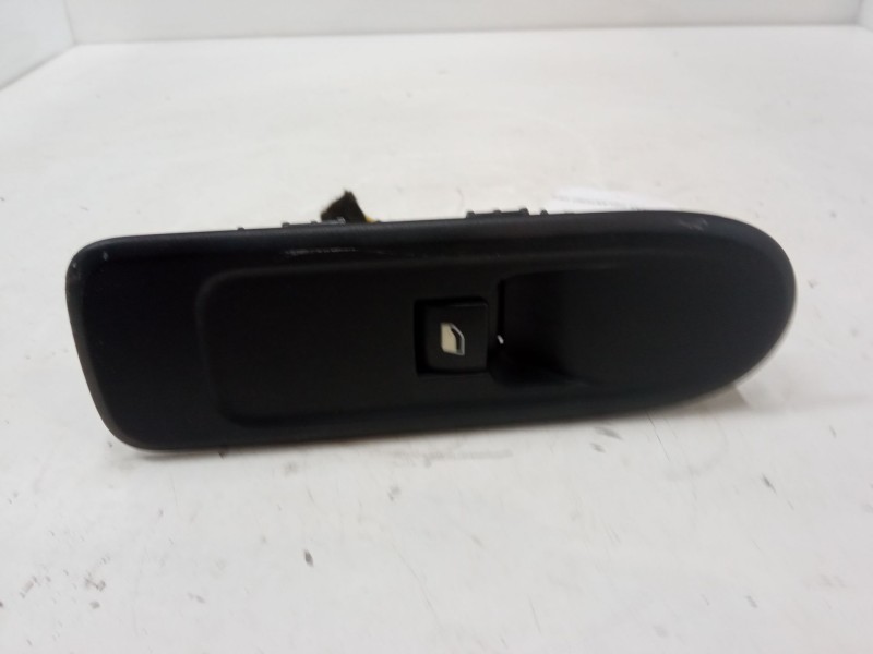 Recambio de mando elevalunas delantero derecho para citroën c3 ii (sc_) 1.4 referencia OEM IAM   