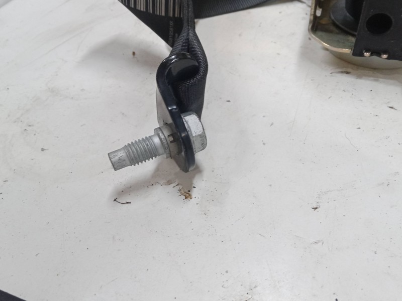 Recambio de cinturon seguridad trasero derecho para citroën c3 ii (sc_) 1.4 referencia OEM IAM   