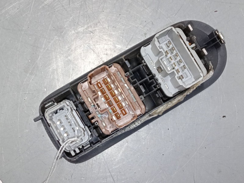 Recambio de mando elevalunas delantero izquierdo para renault grand scénic ii (jm0/1_) 1.5 dci (jm02, jm13) referencia OEM IAM  