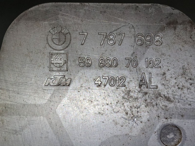 Recambio de enfriador aceite motor para bmw x3 (e83) 2.0 d referencia OEM IAM 5989070102  