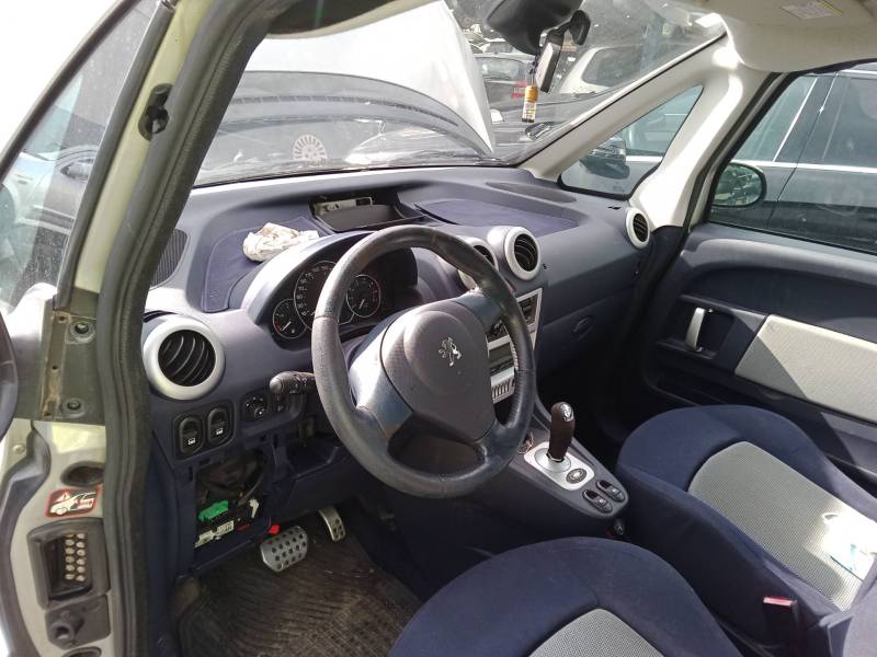 PEUGEOT 1007 (KM_)