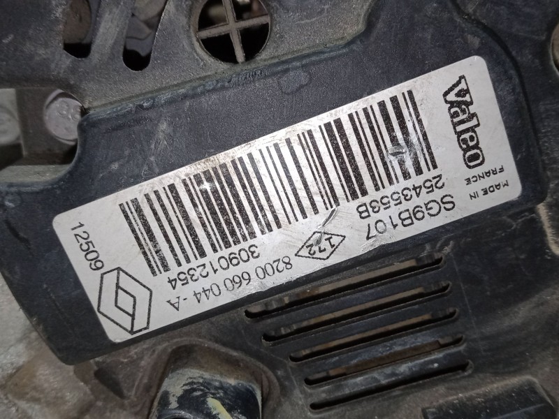 Recambio de alternador para dacia sandero 1.2 16v referencia OEM IAM 8200660044-A  