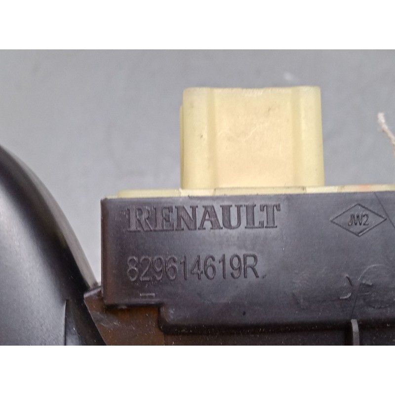 Recambio de mando elevalunas trasero izquierdo para renault captur i (j5_, h5_) 1.5 dci 90 referencia OEM IAM   