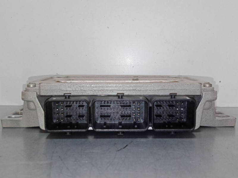 Recambio de centralita motor uce para citroën c4 i (lc_) 1.4 16v referencia OEM IAM 9664934380 9664339980 IAW6LP2.05