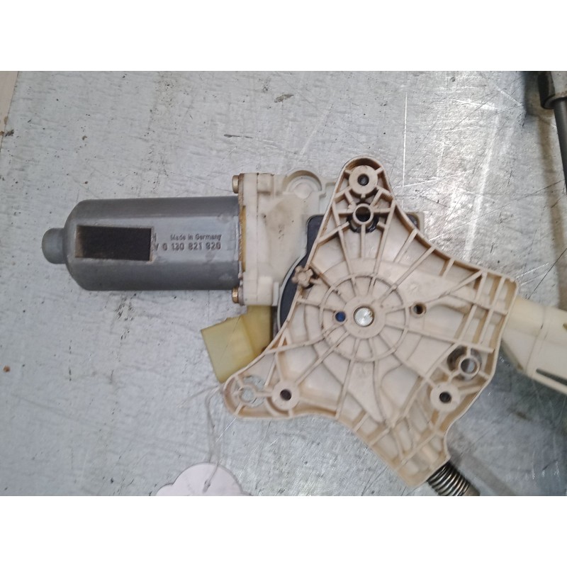 Recambio de elevalunas electrico delantero derecho para mercedes-benz clk (c209) clk 200 kompressor (209.342) referencia OEM IAM